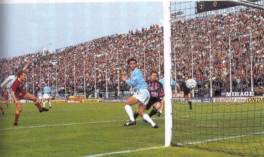 AS-Roma-1989-90_Lazio-Roma_180390_Voeller La Roma degli anni ottanta: formazioni e foto