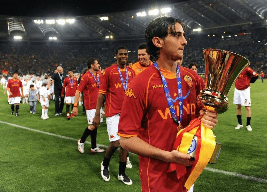 Aquilani con la Coppa Italia 2008