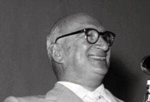 Renato Sacerdoti sorridente