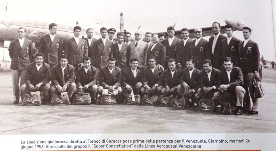 La Roma in partenza per il Venezuela il 26 giugno 1956